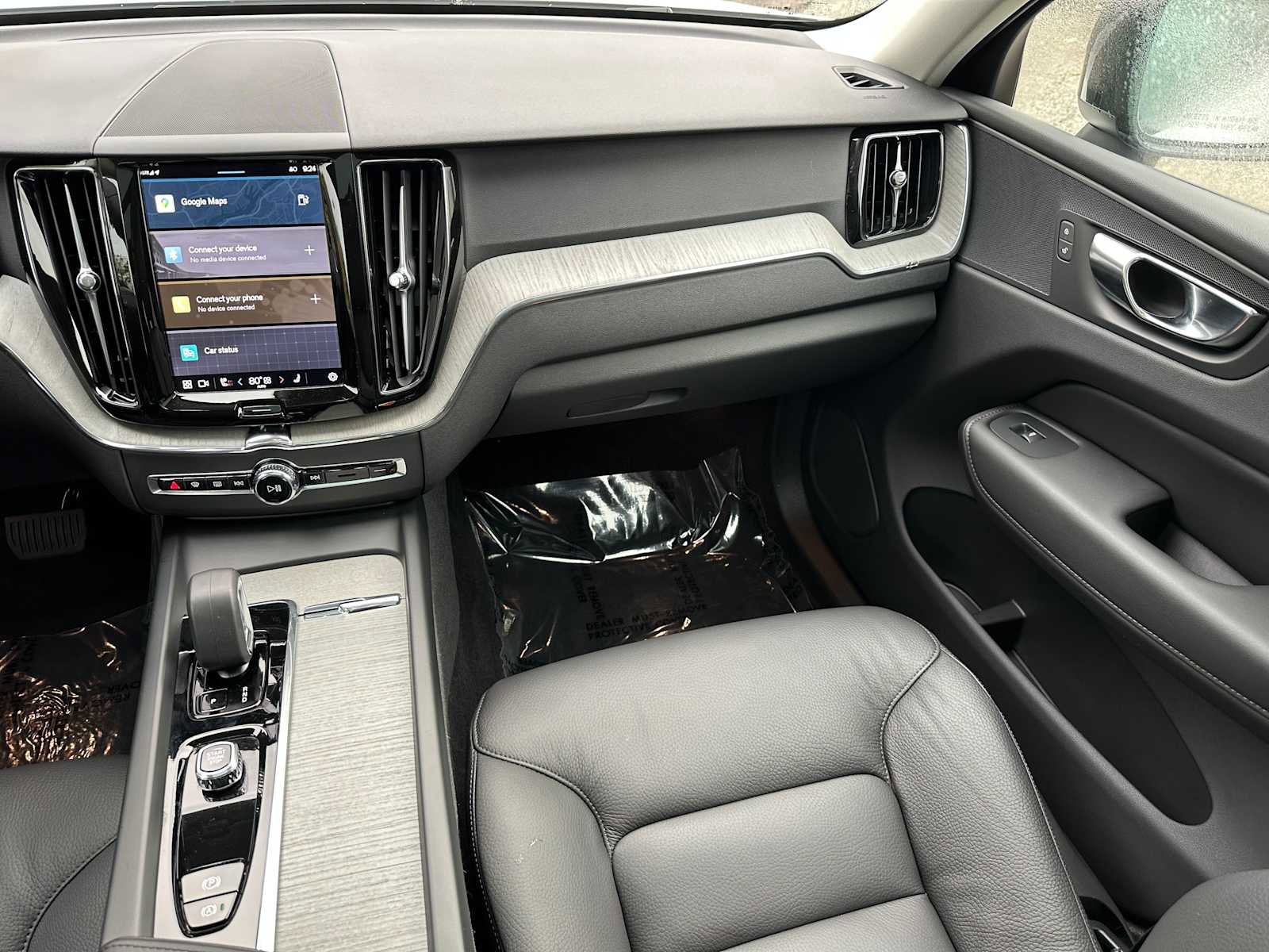 Used 2025 Volvo XC60 B5 Plus w/ Protection Package Premier image 18