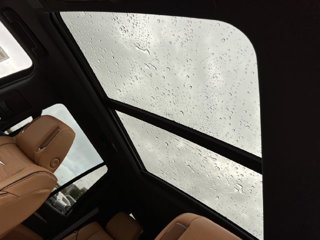 New 2027 Cadillac Escalade ESV Luxury AWD/4WD image 19