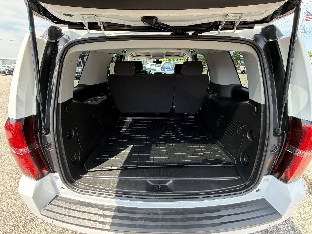 Used 2020 Chevrolet Tahoe LS w/ Max Trailering Package AWD/4WD image 10
