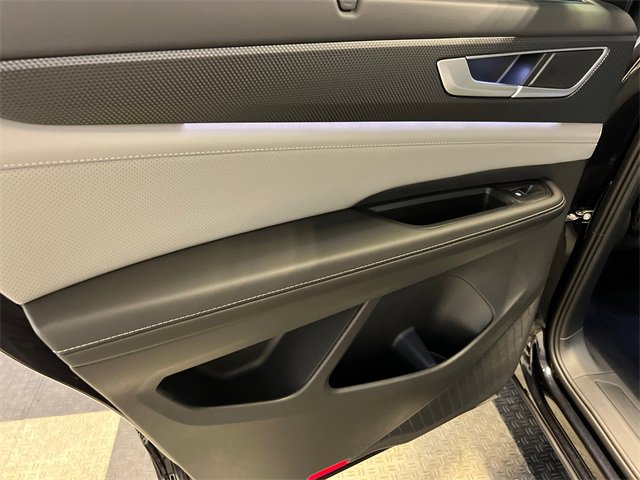 New 2026 Volkswagen Atlas Cross Sport SEL image 11