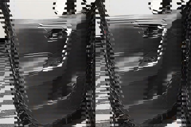 Used 2025 Toyota RAV4 LE image 22