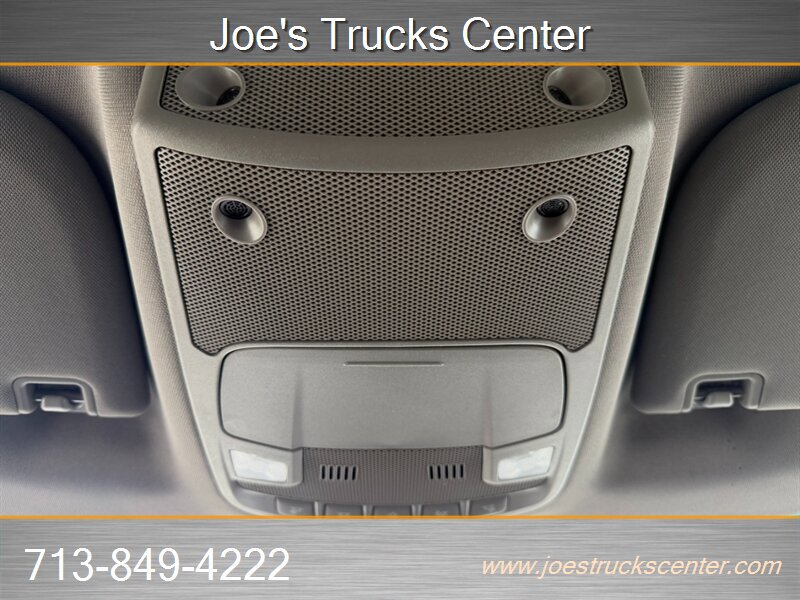 Used 2017 Ford F350 XLT w/ XLT Premium Package AWD/4WD image 18