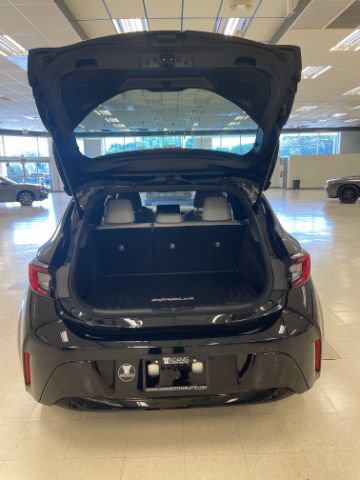 Used 2025 Toyota Corolla SE FWD image 8