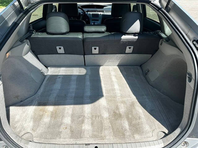Used 2013 Toyota Prius Three w/ Solar Roof Pkg FWD image 22