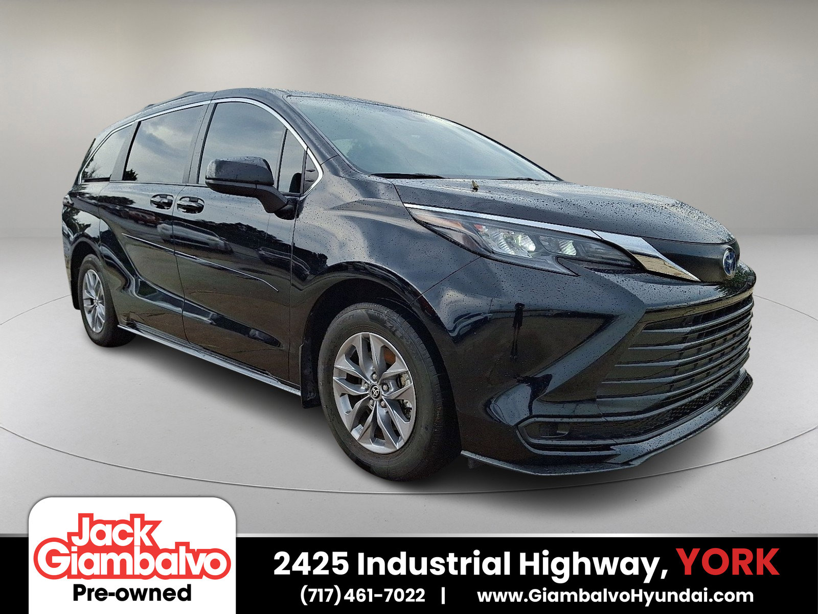 Used 2024 Toyota Sienna LE