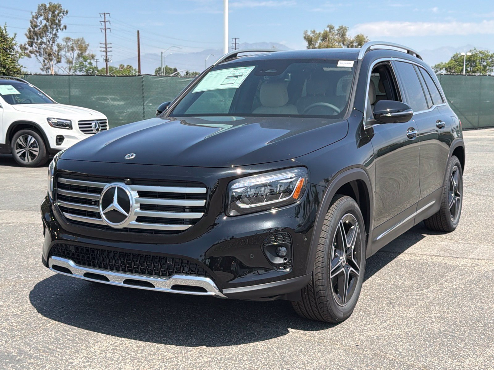 New 2026 Mercedes-Benz GLB 250 4MATIC image 6