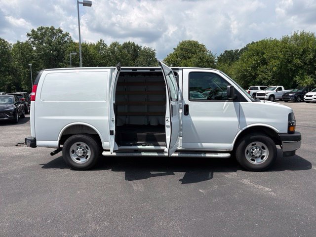 Used 2025 Chevrolet Express 2500 w/ Driver Convenience Package RWD image 12