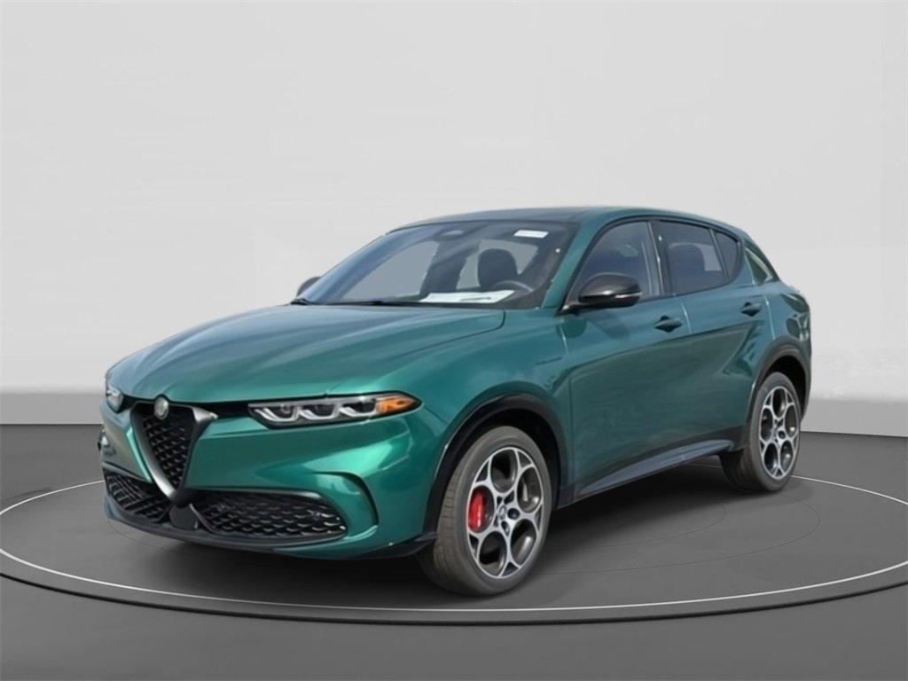 New 2025 Alfa Romeo Tonale w/ Premium Package image 3