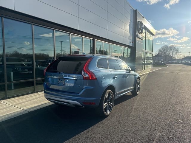 Used 2017 Volvo XC60 T6 Dynamic w/ Advanced Package image 3