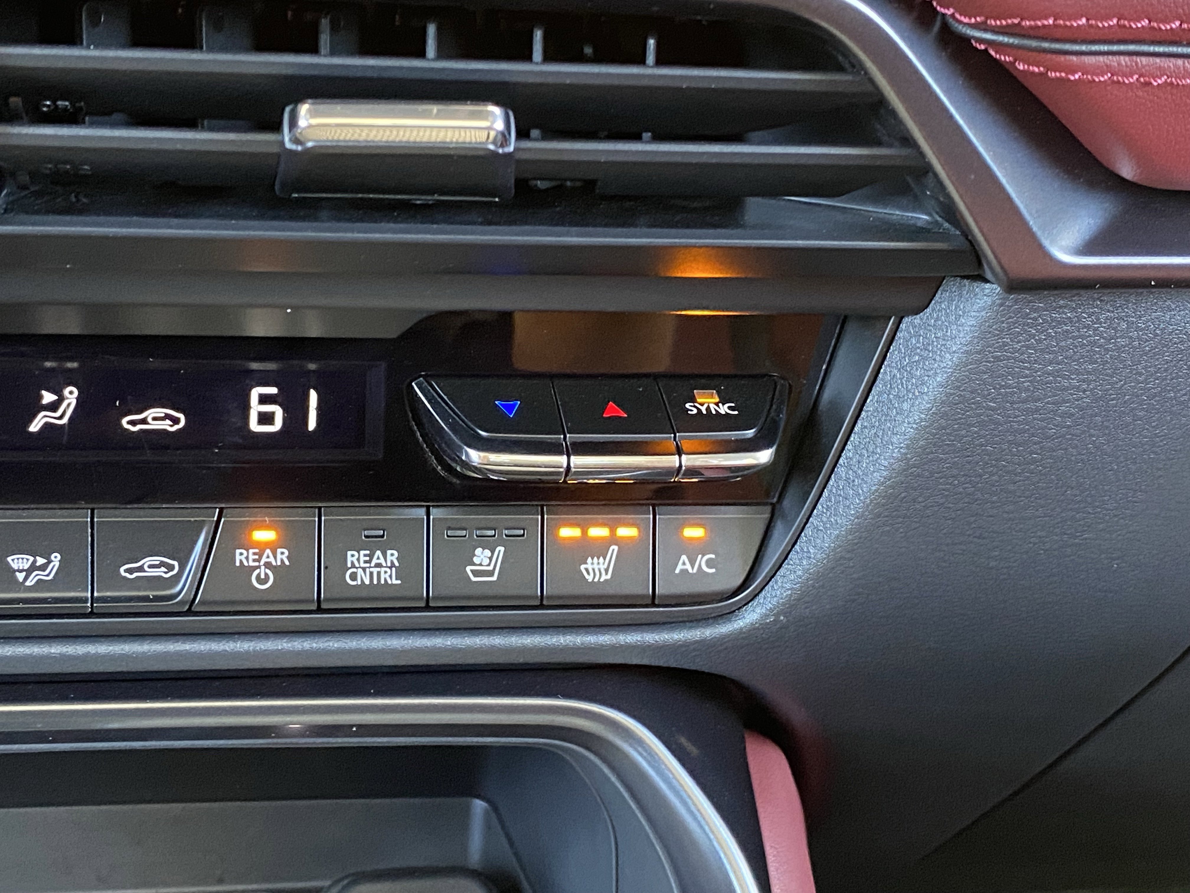 Used 2025 MAZDA CX-70 3.3 Turbo S w/ Premium Package image 29