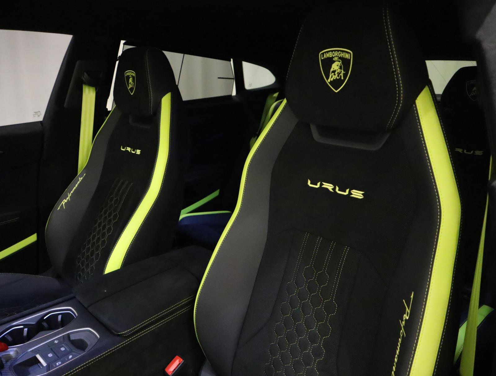 Used 2023 Lamborghini Urus Performante image 22