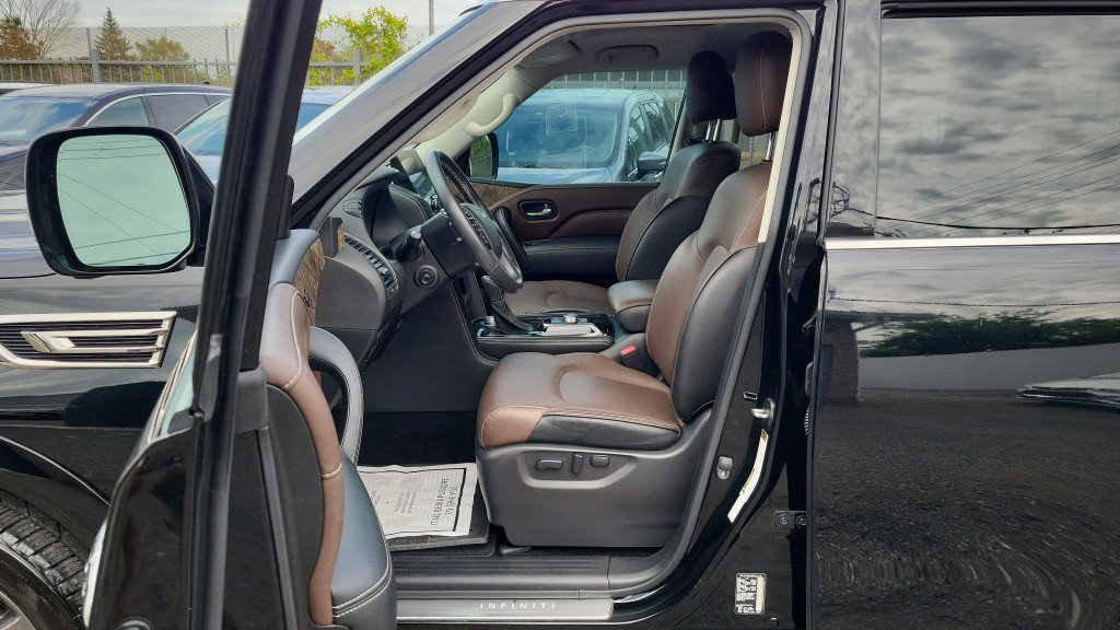 Used 2023 INFINITI QX80 Premium Select w/ All-Season Package AWD/4WD image 17