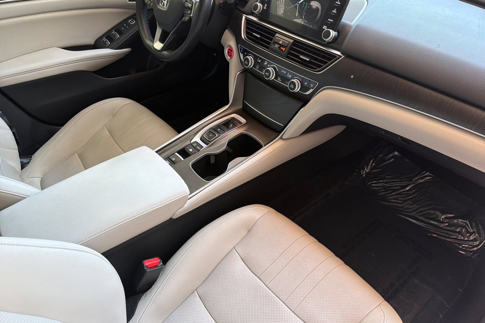 Used 2019 Honda Accord Touring image 15