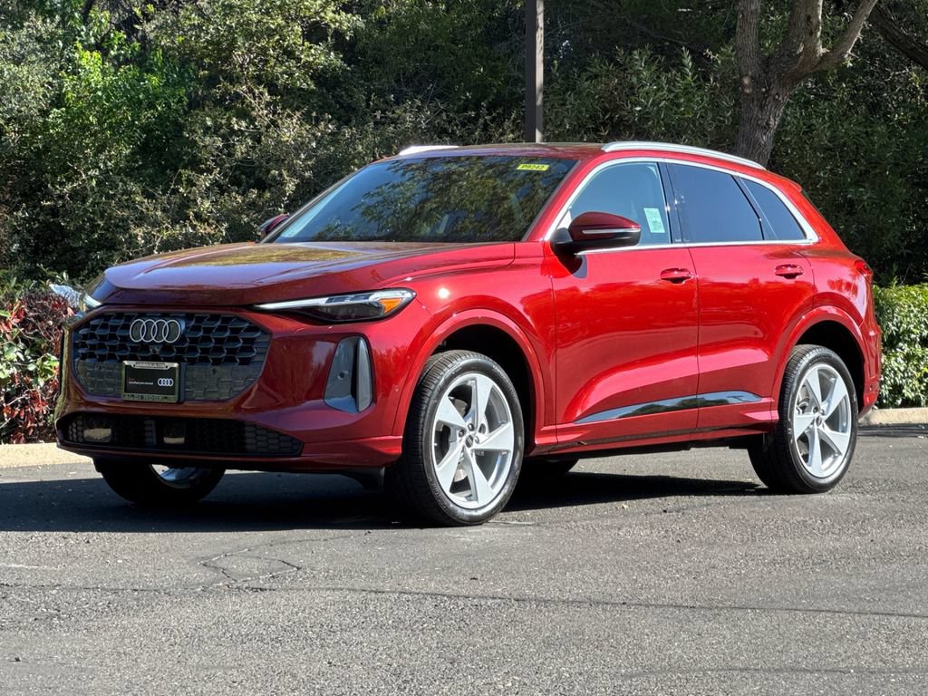 Certified 2025 Audi Q5 Premium w/ Premium Plus AWD/4WD image 9
