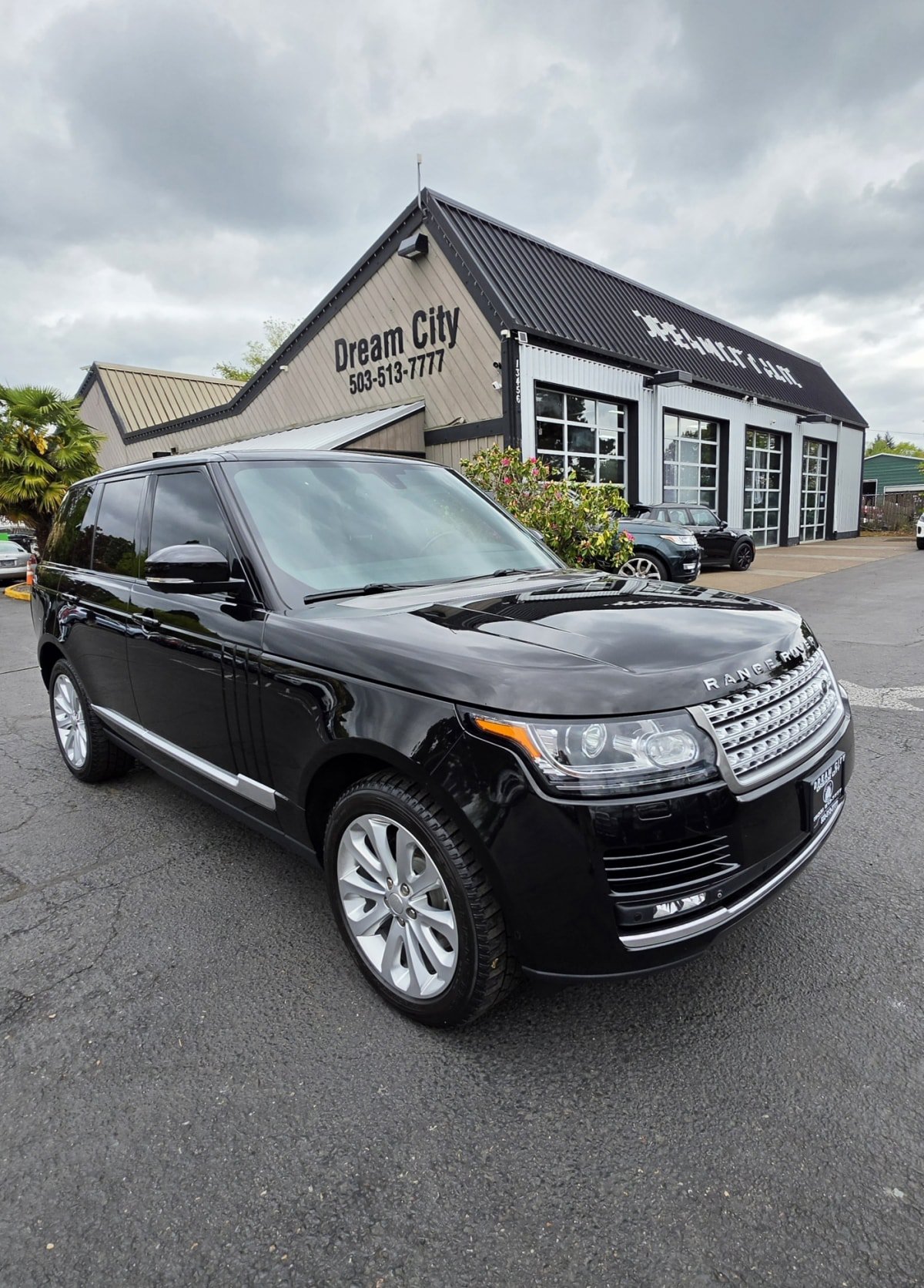 Used 2014 Land Rover Range Rover HSE AWD/4WD image 3