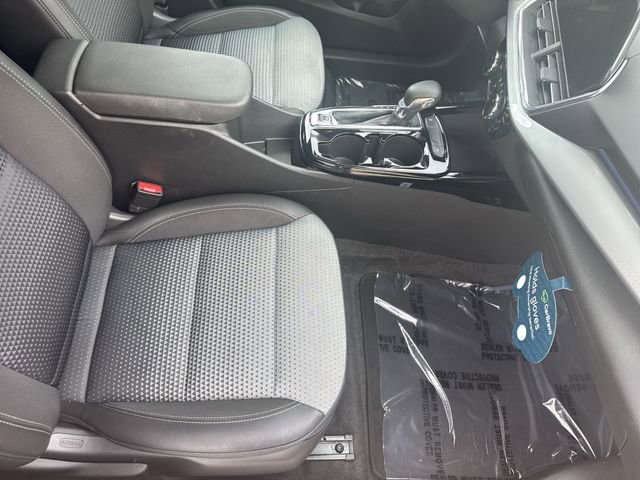 Certified 2025 Chevrolet Trax LT w/ LT Convenience Package image 28