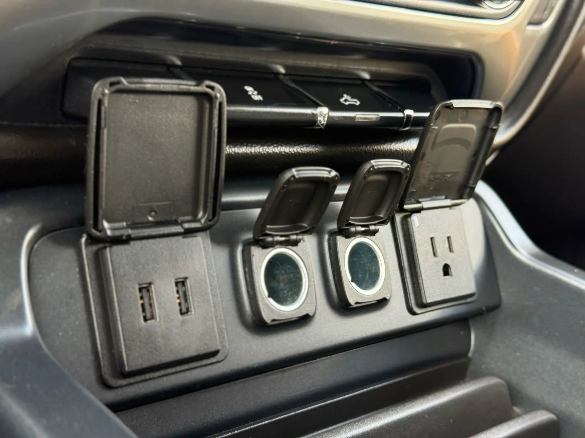 Used 2017 Chevrolet Silverado 1500 LTZ w/ Sport Package image 17