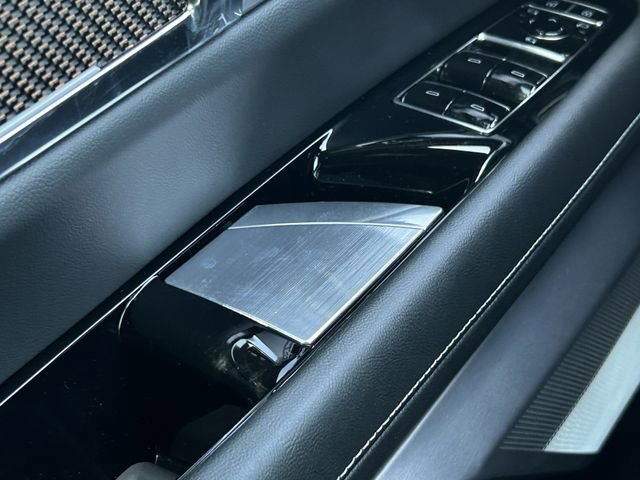 New 2026 Cadillac Vistiq Premium Luxury AWD/4WD image 24