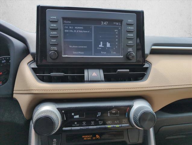 Used 2019 Toyota RAV4 LE FWD image 14