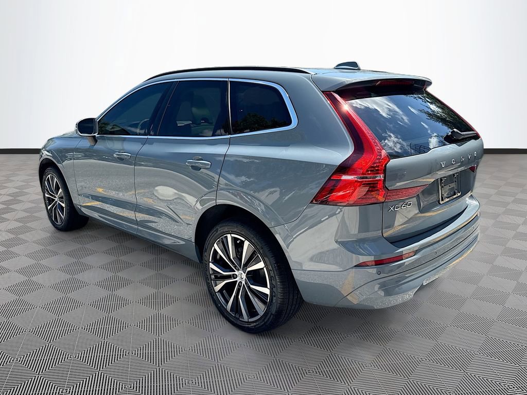 Used 2022 Volvo XC60 B5 Momentum w/ Climate Package image 6