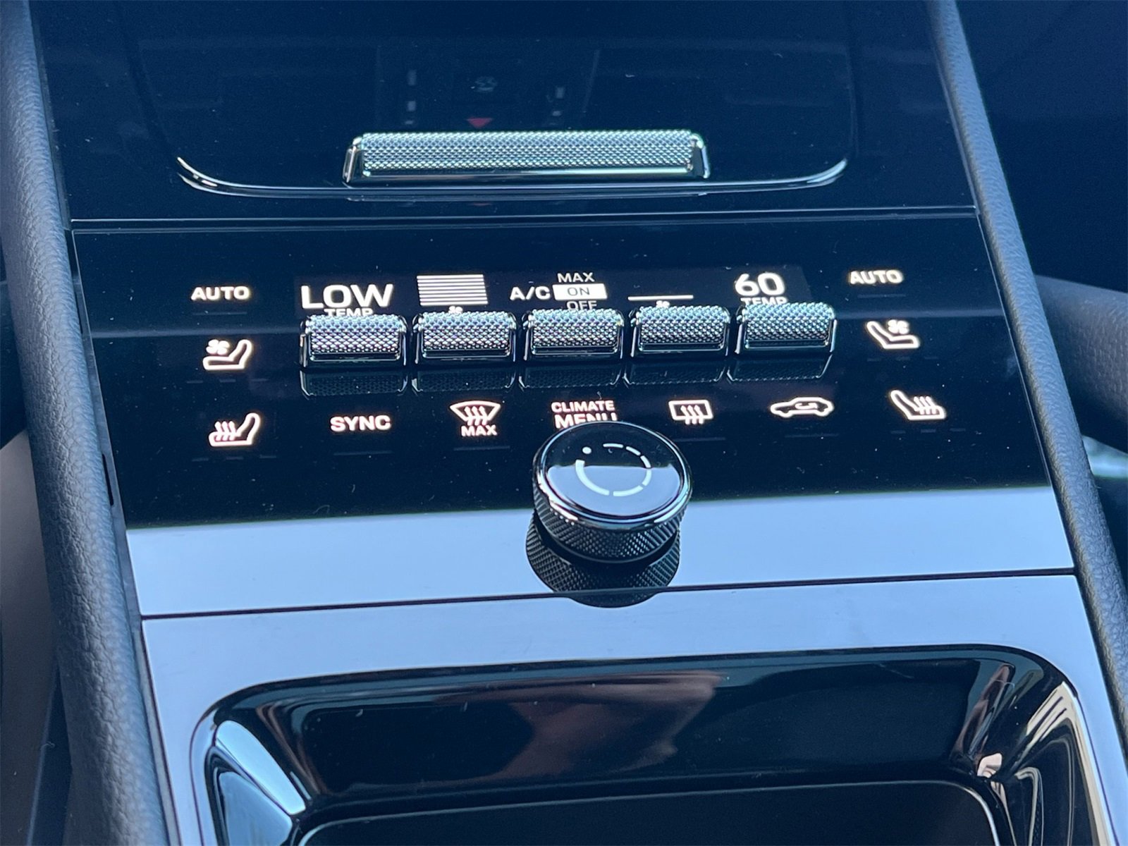 Certified 2025 Porsche Cayenne image 25