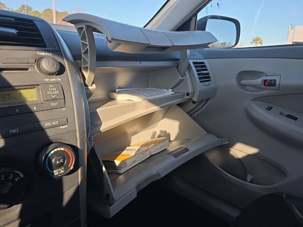 Used 2009 Toyota Corolla LE image 23