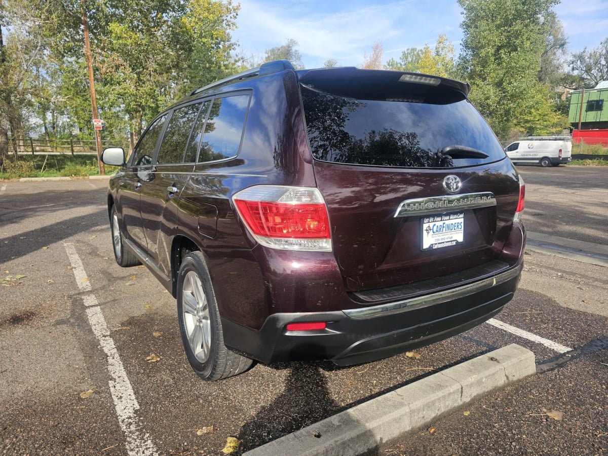 Used 2013 Toyota Highlander Limited FWD image 3