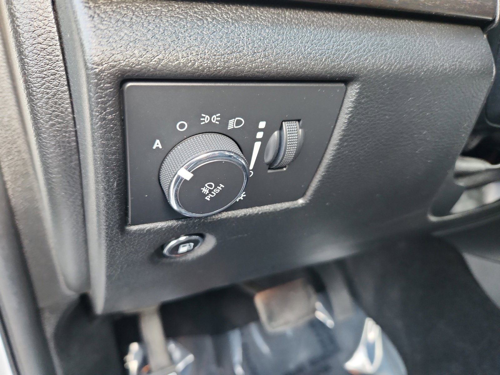 Used 2014 Jeep Grand Cherokee Laredo w/ Quick Order Package 23E image 31