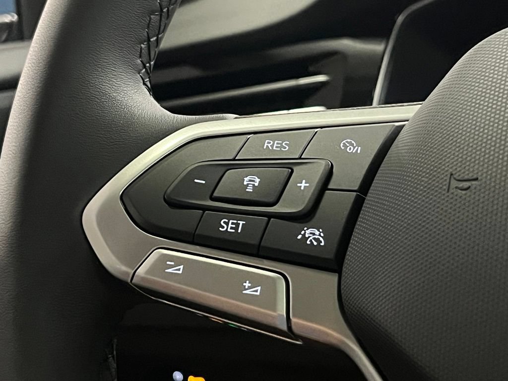 New 2027 Volkswagen Jetta SE FWD image 22