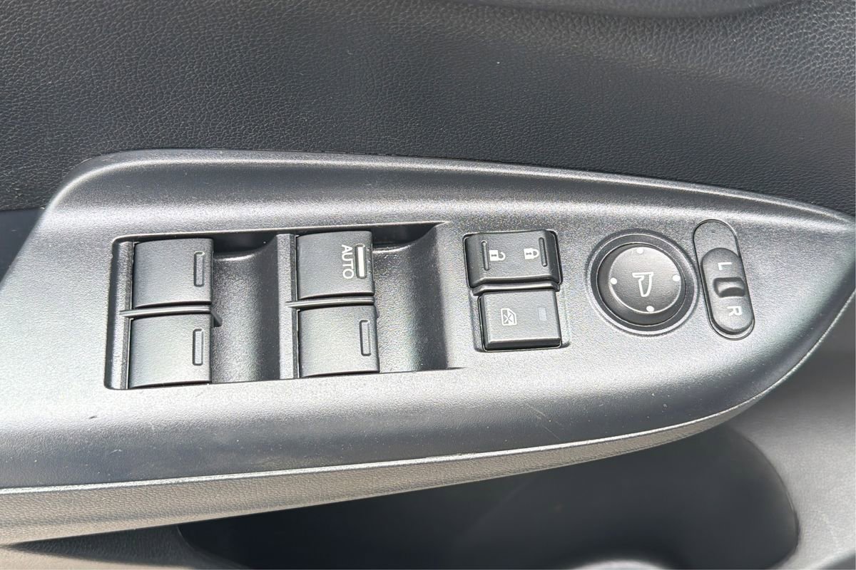 Used 2019 Honda Fit LX image 32