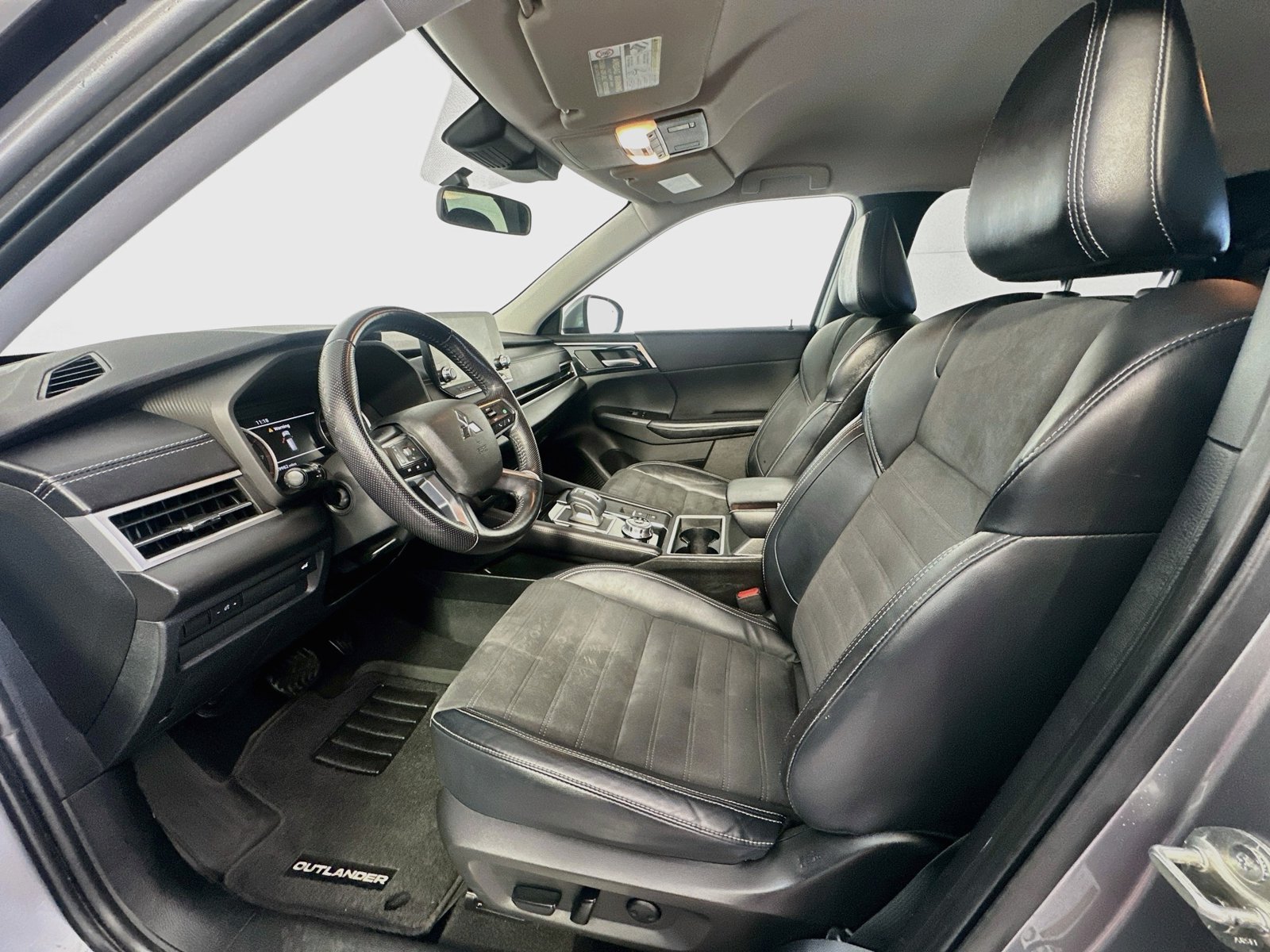 Used 2022 Mitsubishi Outlander SE AWD/4WD image 20