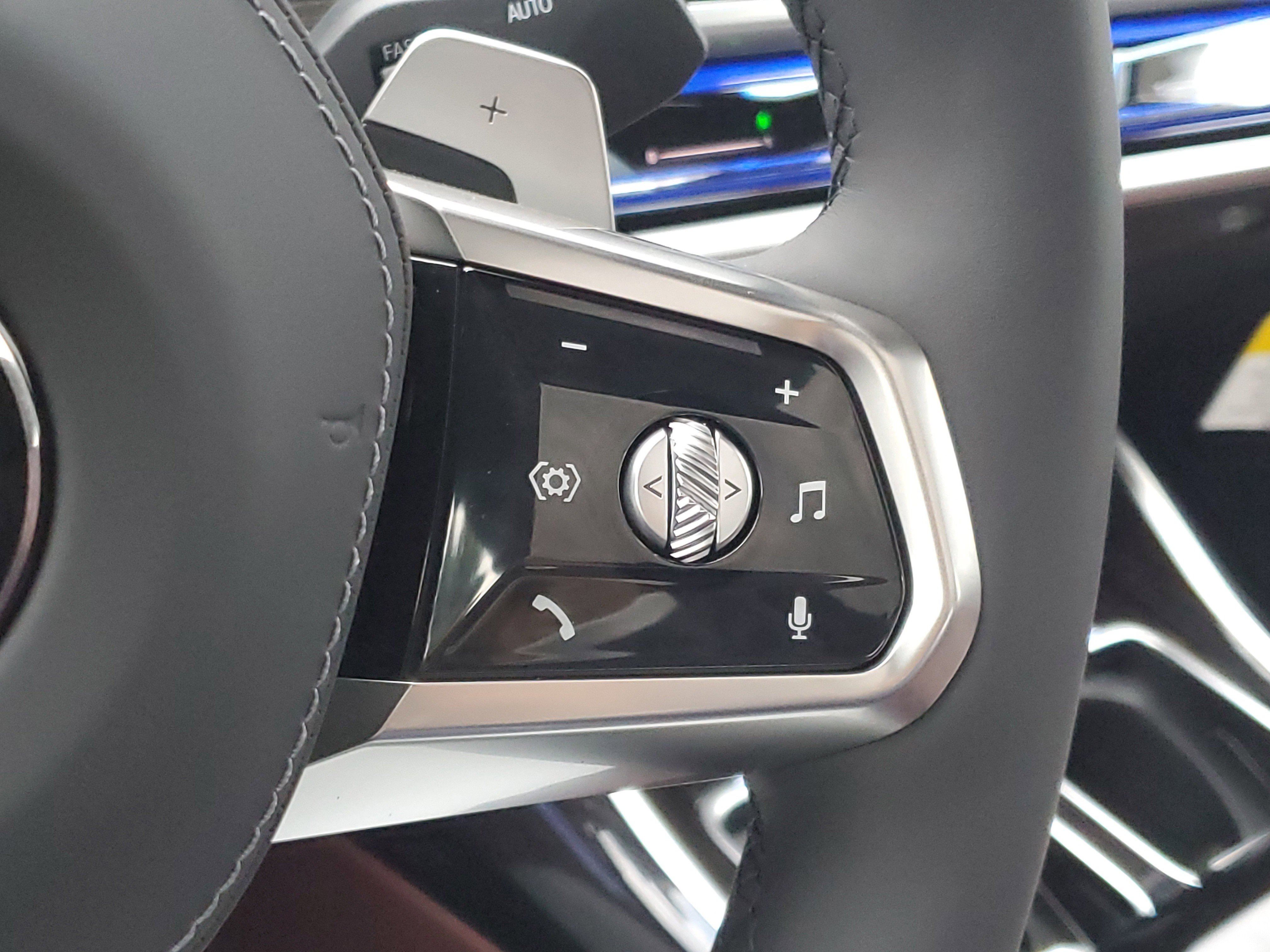 New 2026 BMW 740i xDrive image 13