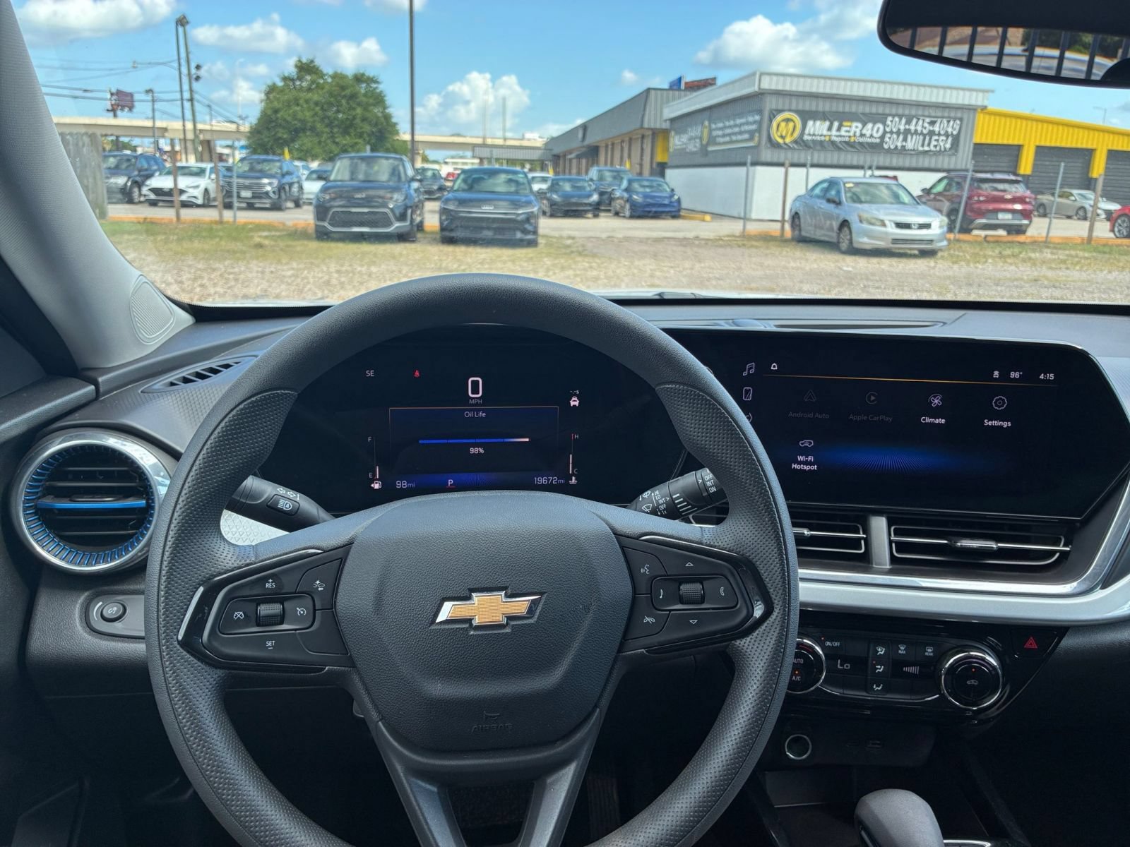 Used 2025 Chevrolet Trax LT FWD image 30