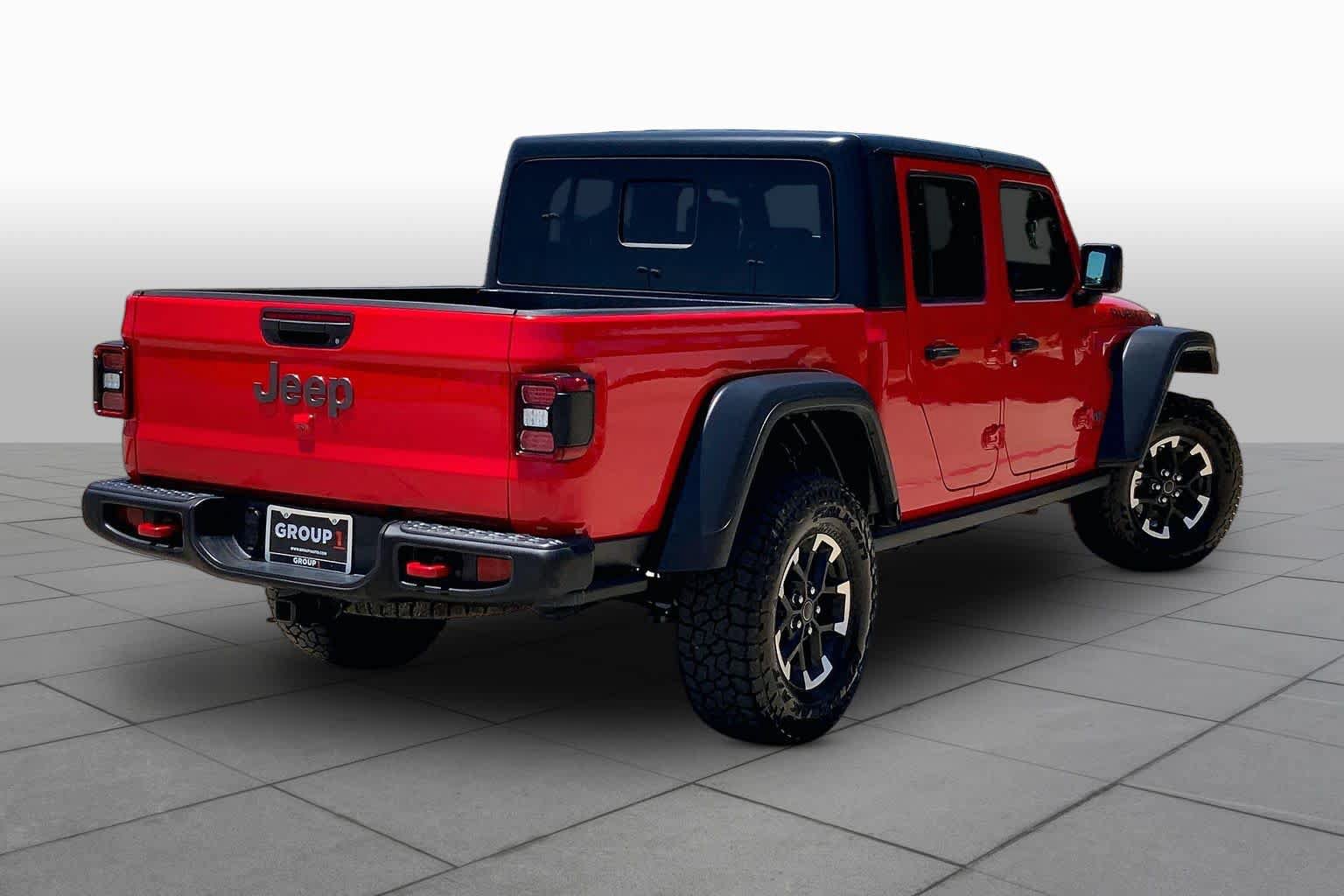 Used 2026 Jeep Gladiator Rubicon AWD/4WD image 12