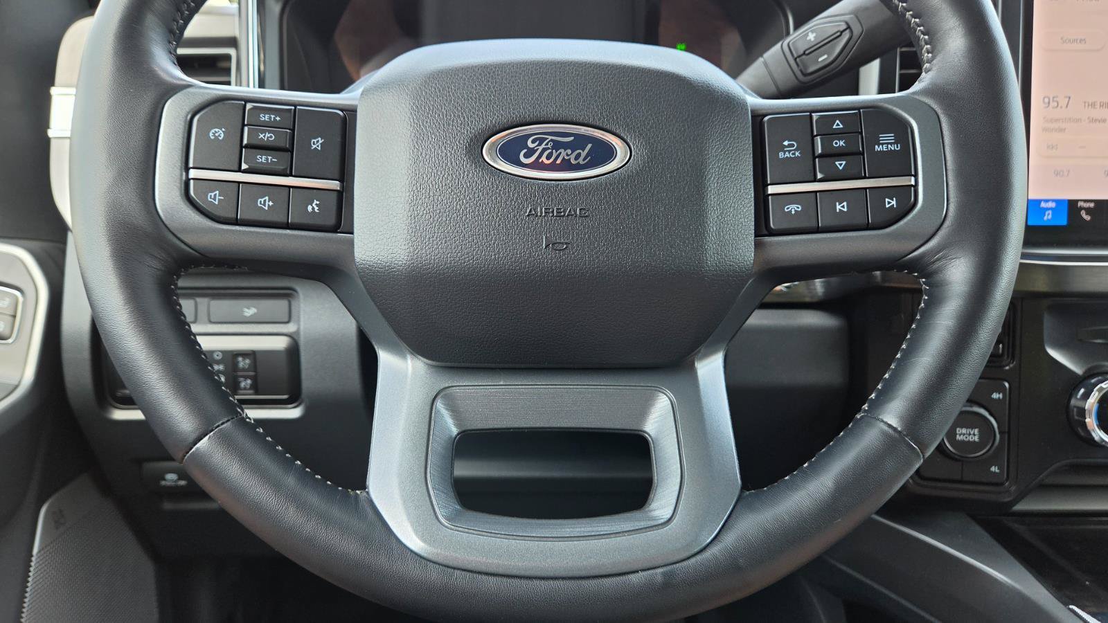 Used 2024 Ford F350 Lariat w/ Chrome Package AWD/4WD image 40