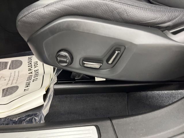 Used 2023 Volvo XC60 B5 Plus w/ Protection Package Premier FWD image 33