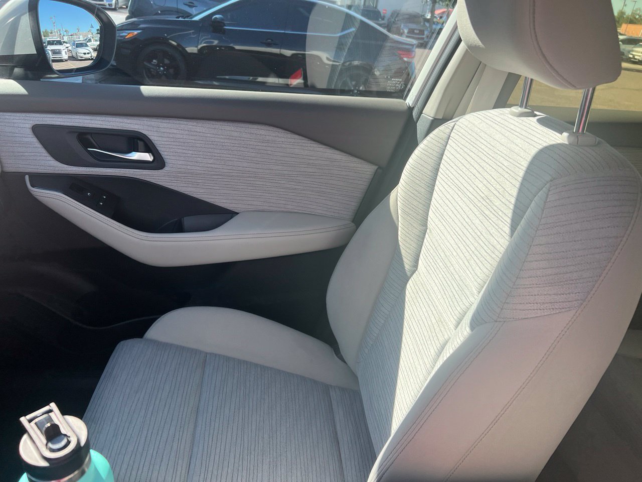 Used 2023 Nissan Rogue SV FWD image 6