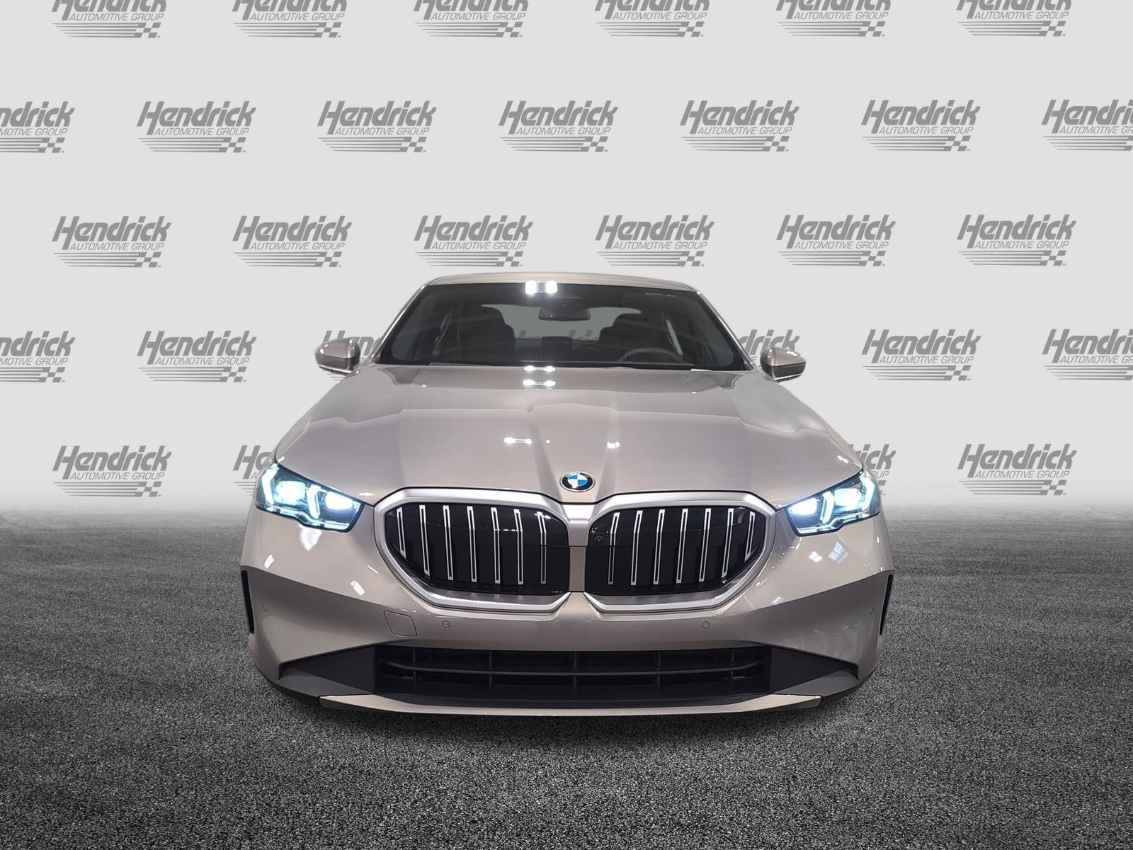 New 2026 BMW 530i xDrive w/ Premium Package image 2