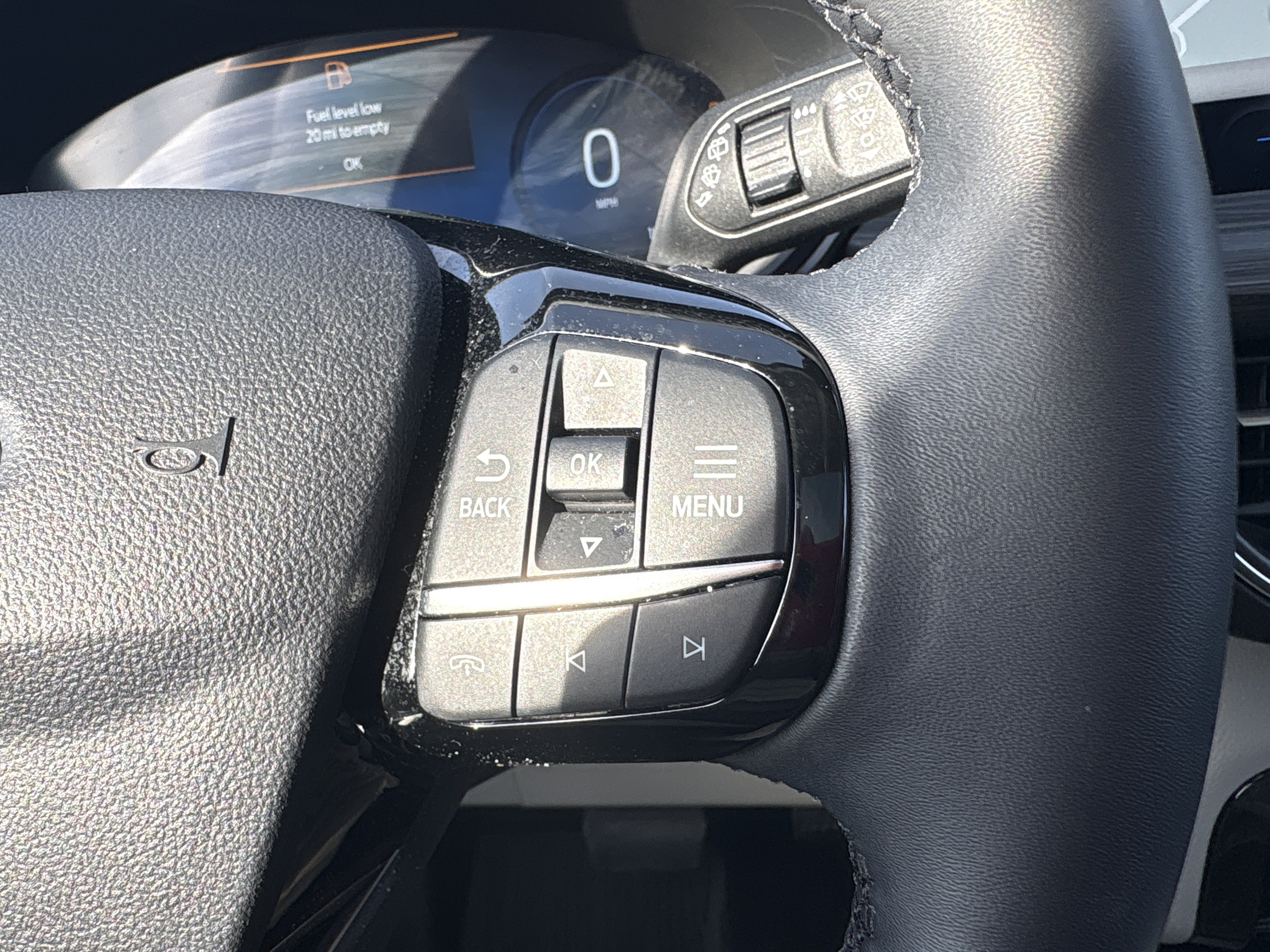 Used 2024 Ford Escape Platinum w/ Class II Trailer Tow Package AWD/4WD image 11