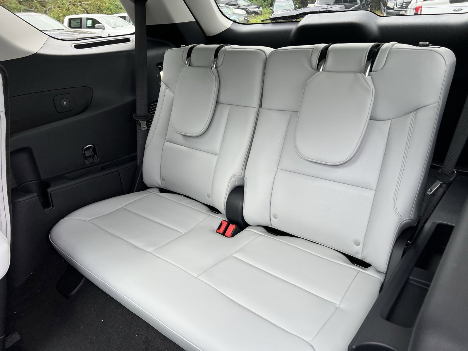 New 2026 Ford Explorer Platinum w/ LUX Leather Package image 26