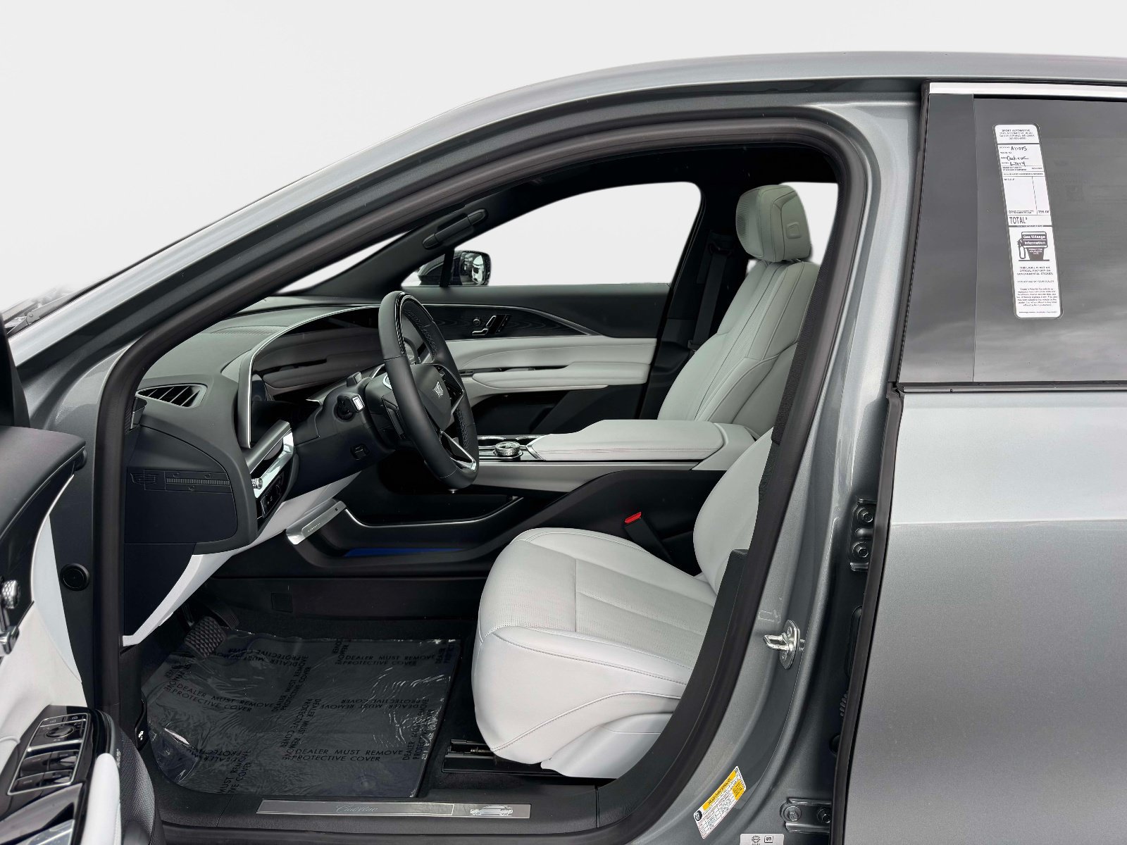 Certified 2024 Cadillac Lyriq Luxury AWD/4WD image 21