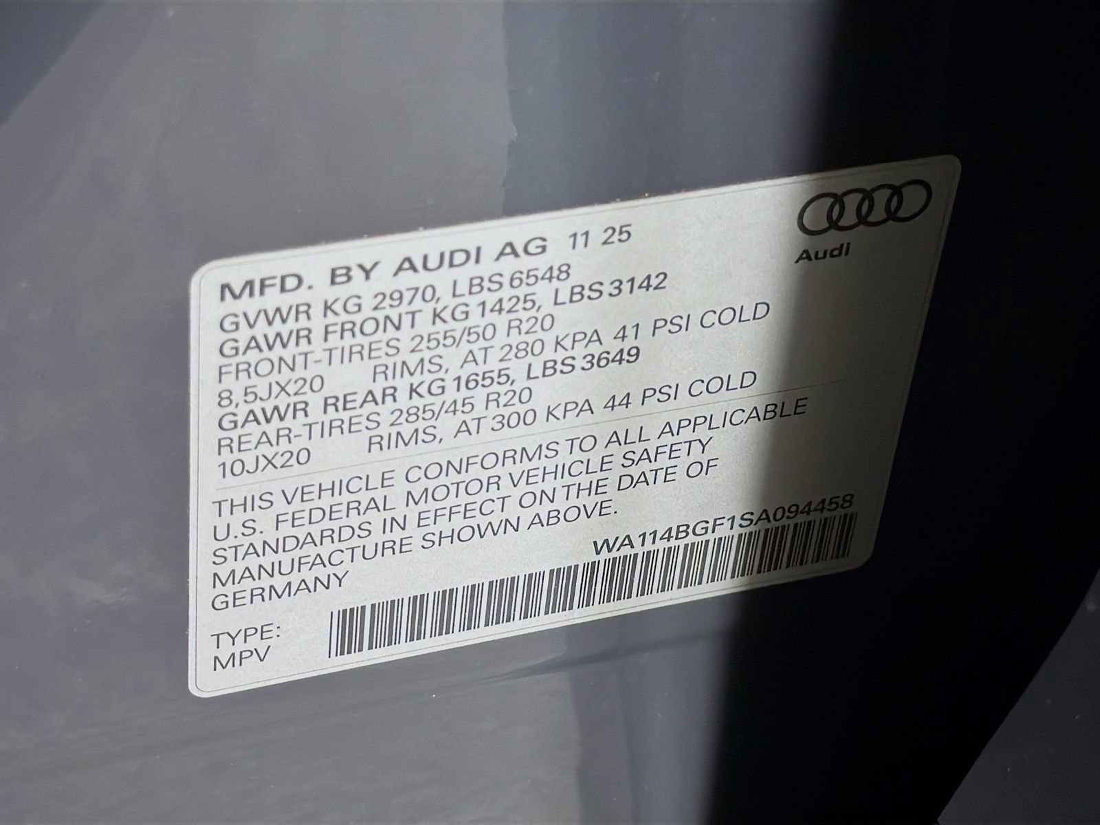 New 2025 Audi Q6 e-tron Premium AWD/4WD image 32