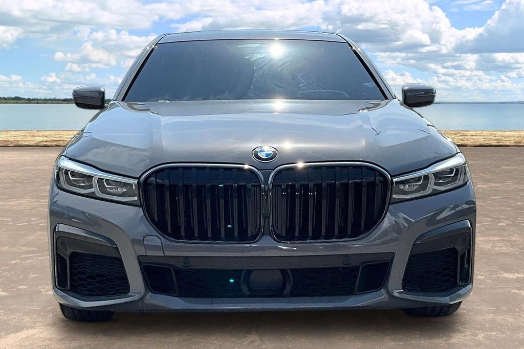 Used 2020 BMW 740i w/ M Sport Package RWD image 2