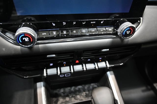 New 2026 GMC Canyon Elevation w/ Convenience Package image 19