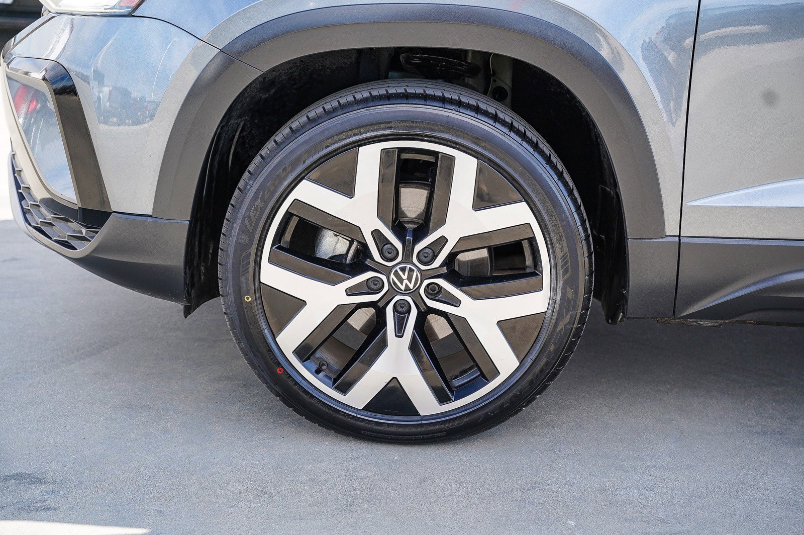 Used 2023 Volkswagen Taos SEL image 7
