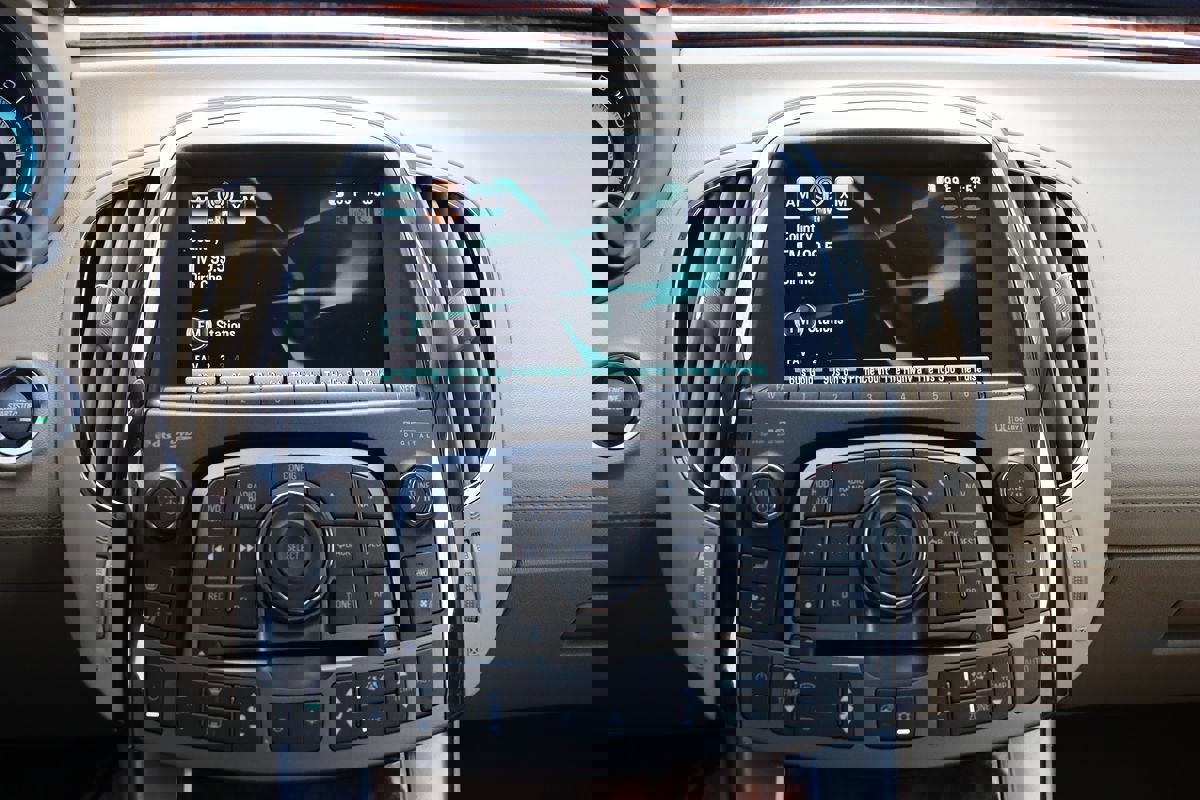 Used 2012 Buick LaCrosse Touring image 22