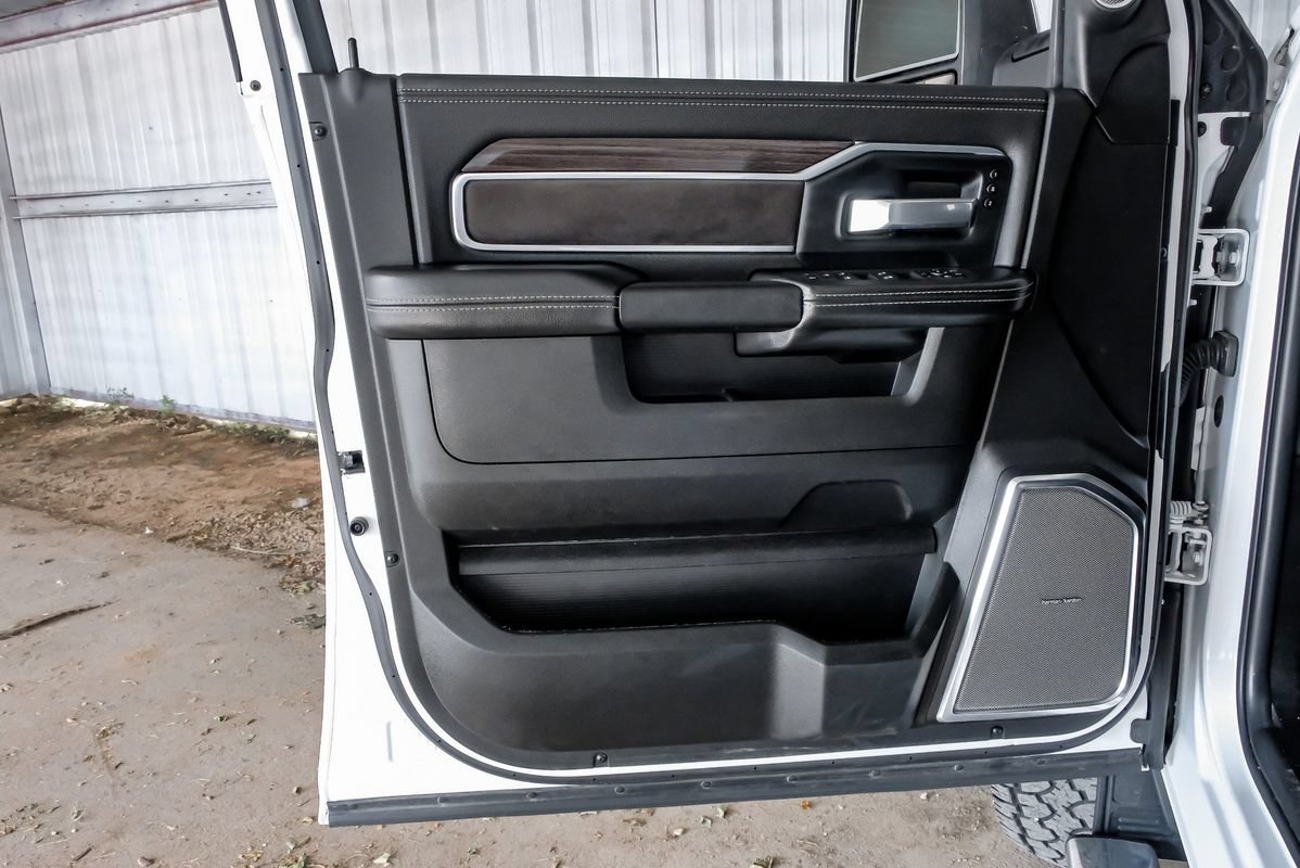 Used 2025 RAM 3500 Laramie AWD/4WD image 43