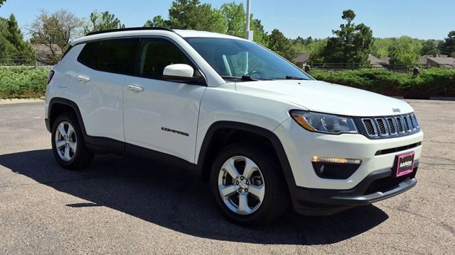 Used 2017 Jeep Compass Latitude AWD/4WD image 2