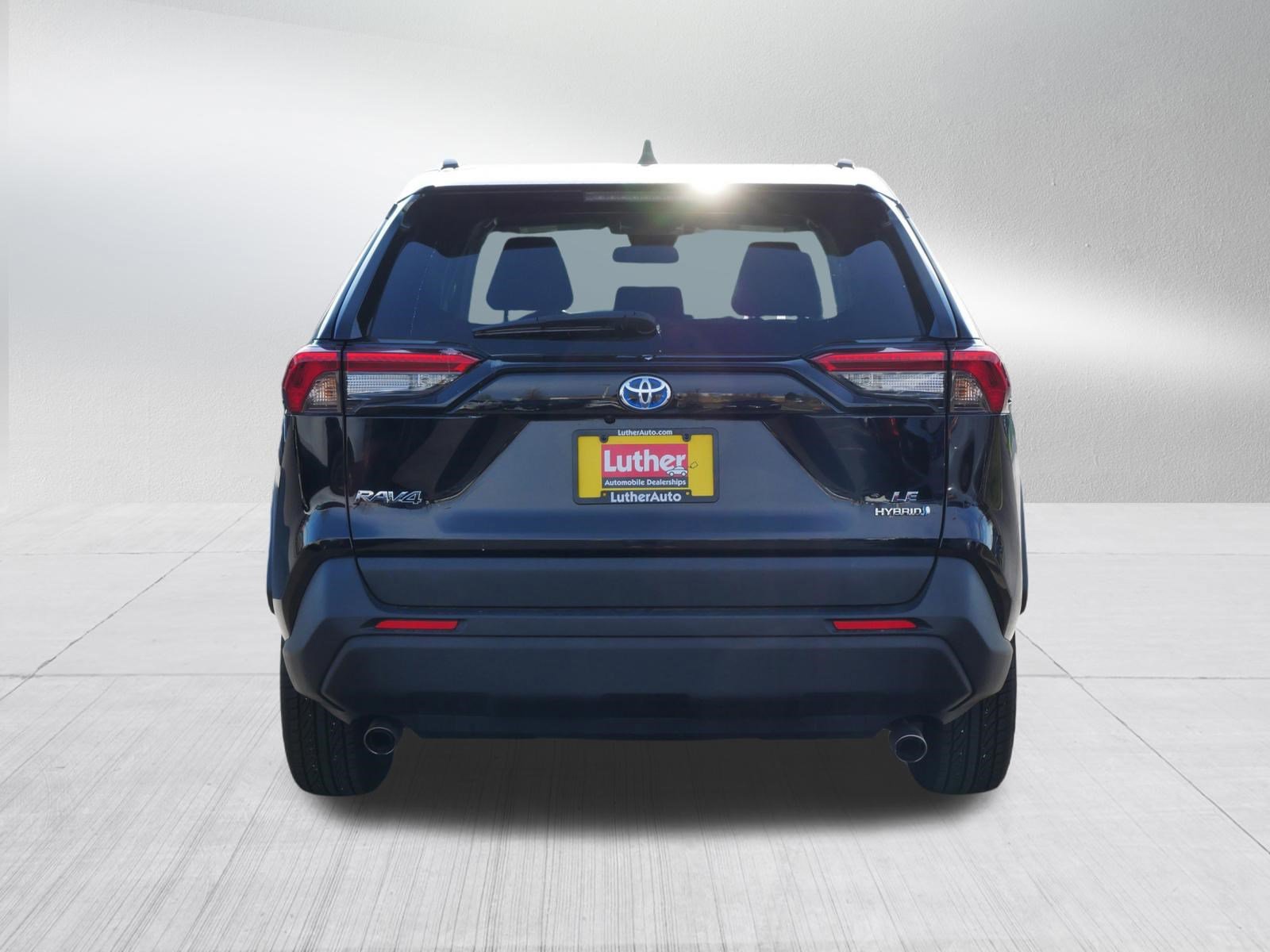 Used 2023 Toyota RAV4 LE AWD/4WD image 6