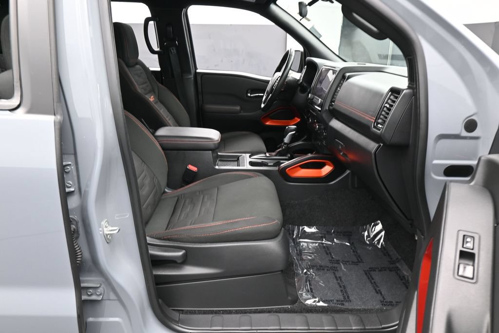 Used 2024 Nissan Frontier PRO-4X w/ Off-Road Protection Package AWD/4WD image 40